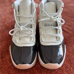 Air Jordan 11 “Neapolitan”